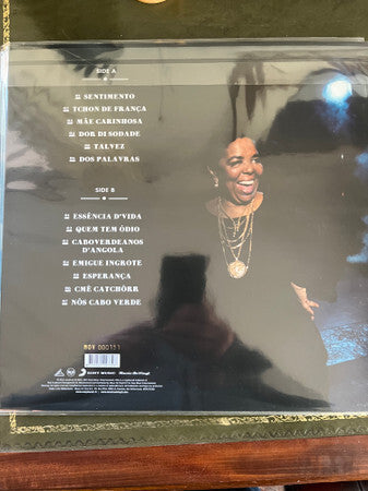 Cesaria Evora - Mae Carinhosa - 1 LP - Music on Vinyl -Numbered Blue /
